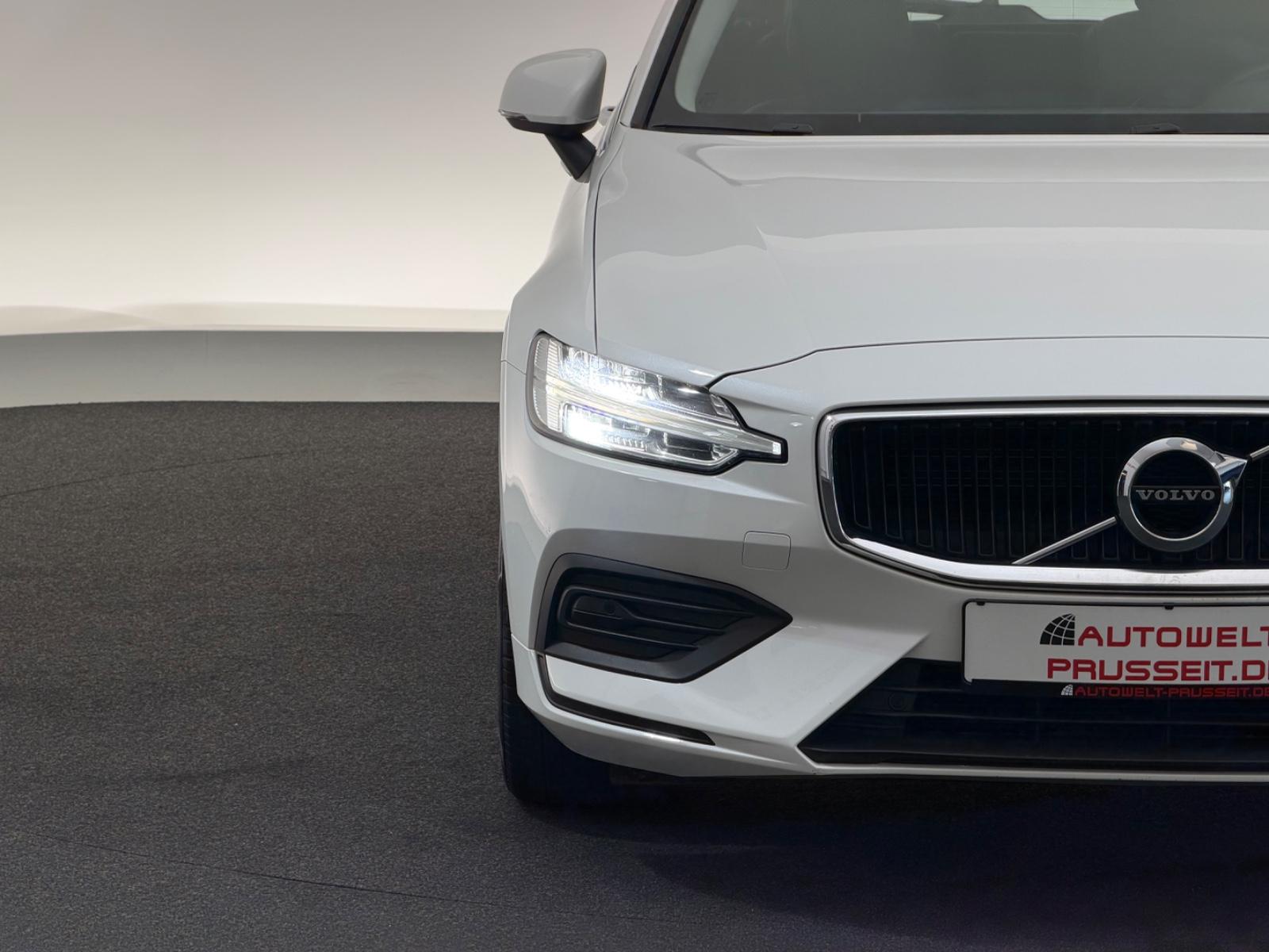 Volvo V60 Kombi*MOMENTUM PRO*LED-R.KAM-TEMPO-SPUR-SHZ