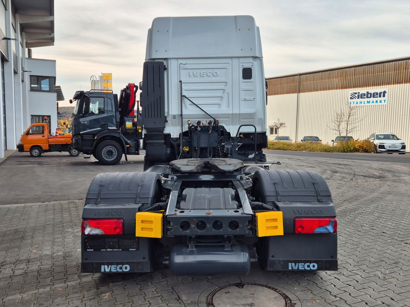 Fahrzeugabbildung Iveco Stralis 460NP LNG 4x2 3 Stück