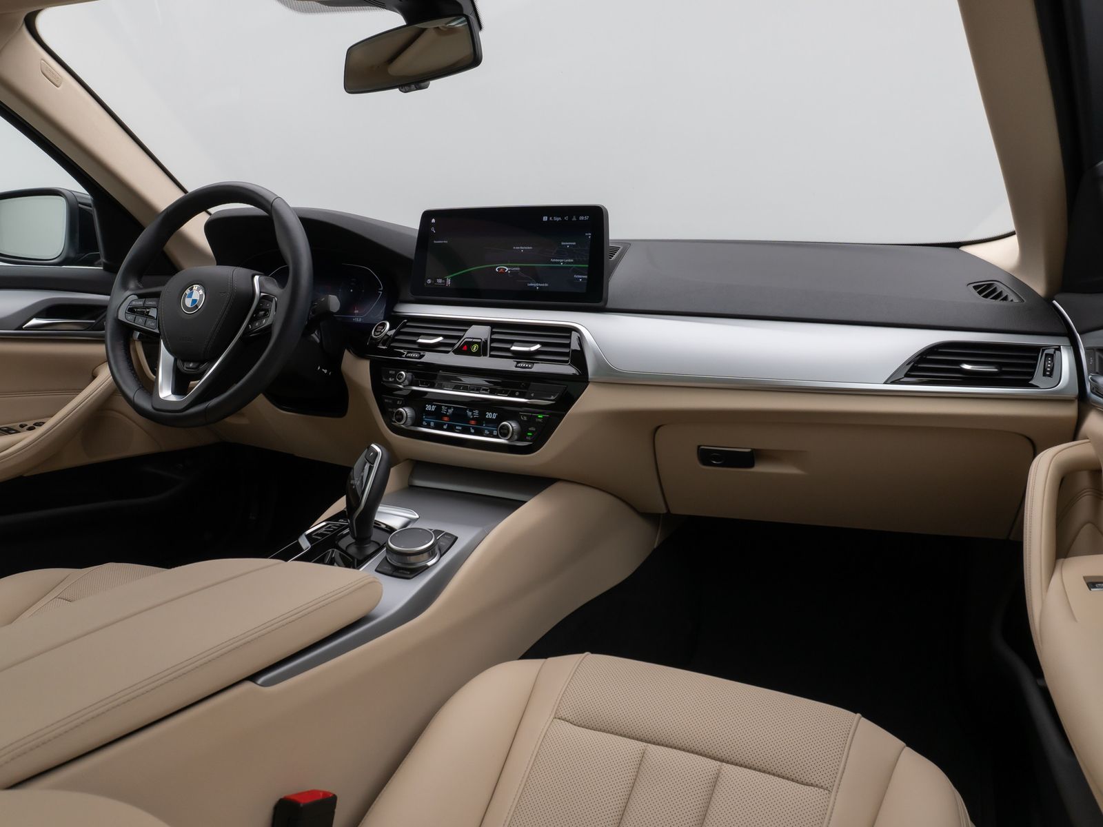 Fahrzeugabbildung BMW 530i Kamera Glasdach DAB Lenkrhzg Klima-4. Alarm