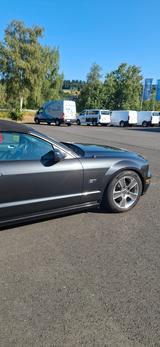 Ford Mustang Cabrio 4,6 Liter V8 - Ford Mustang: V6