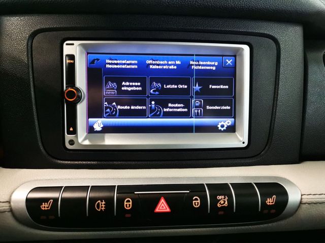 Smart forTwo Brabus Cabrio Navi Tagfahrlicht SHZ 17"Al