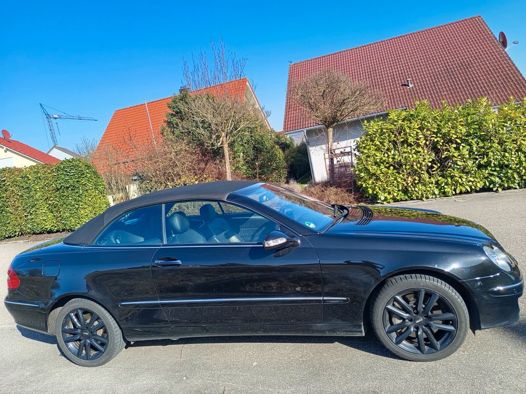 Mercedes-Benz CLK 320