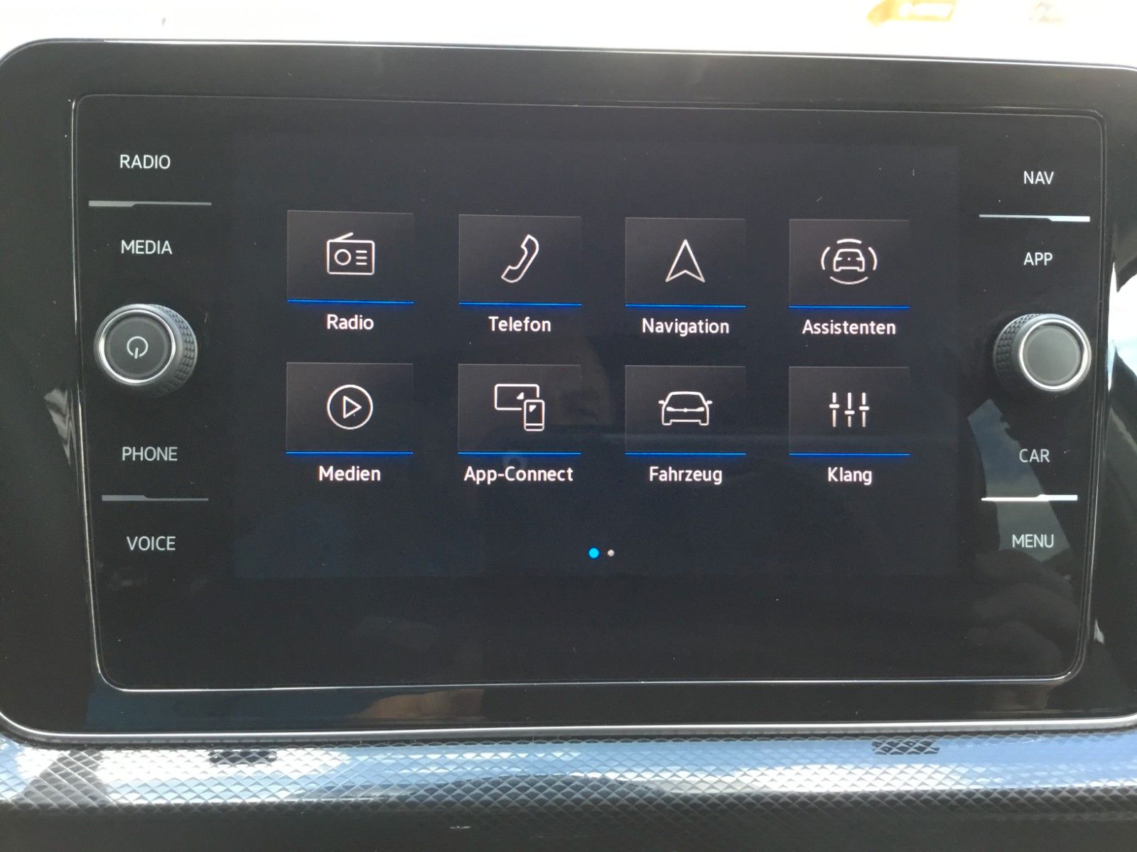Fahrzeugabbildung Volkswagen T-Cross 1.5 TSI DSG GOAL+AHK+17"+ACC+Kamera