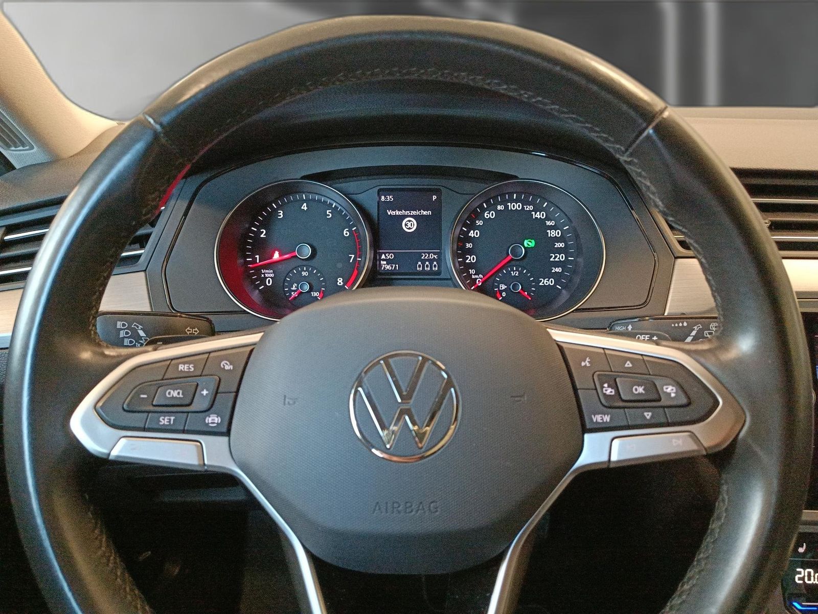 Volkswagen Passat Variant - Bild 11