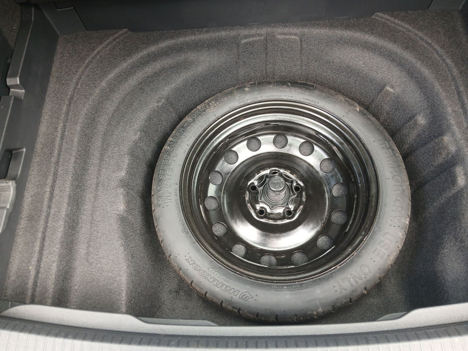 Fahrzeugabbildung Volkswagen Golf VII Variant TSI Comfortline LED Navi GRA PD