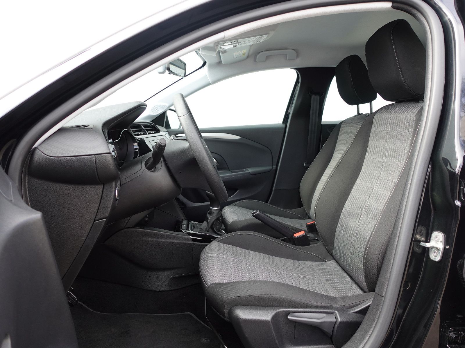 Fahrzeugabbildung Opel Corsa 1.2  Edition  Allwetter,PDC,16"Alu,Klima