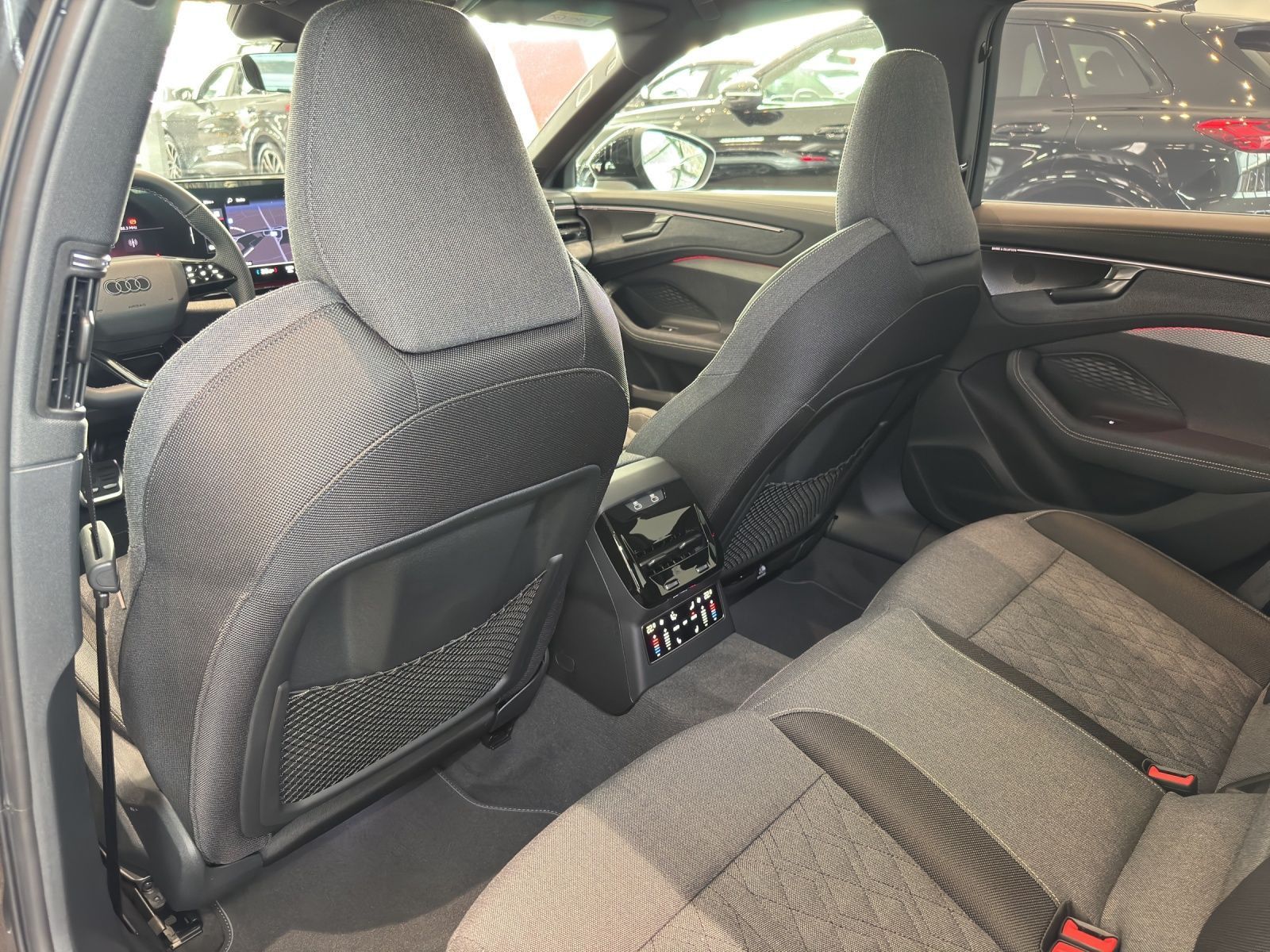 Audi A6 - Bild 16