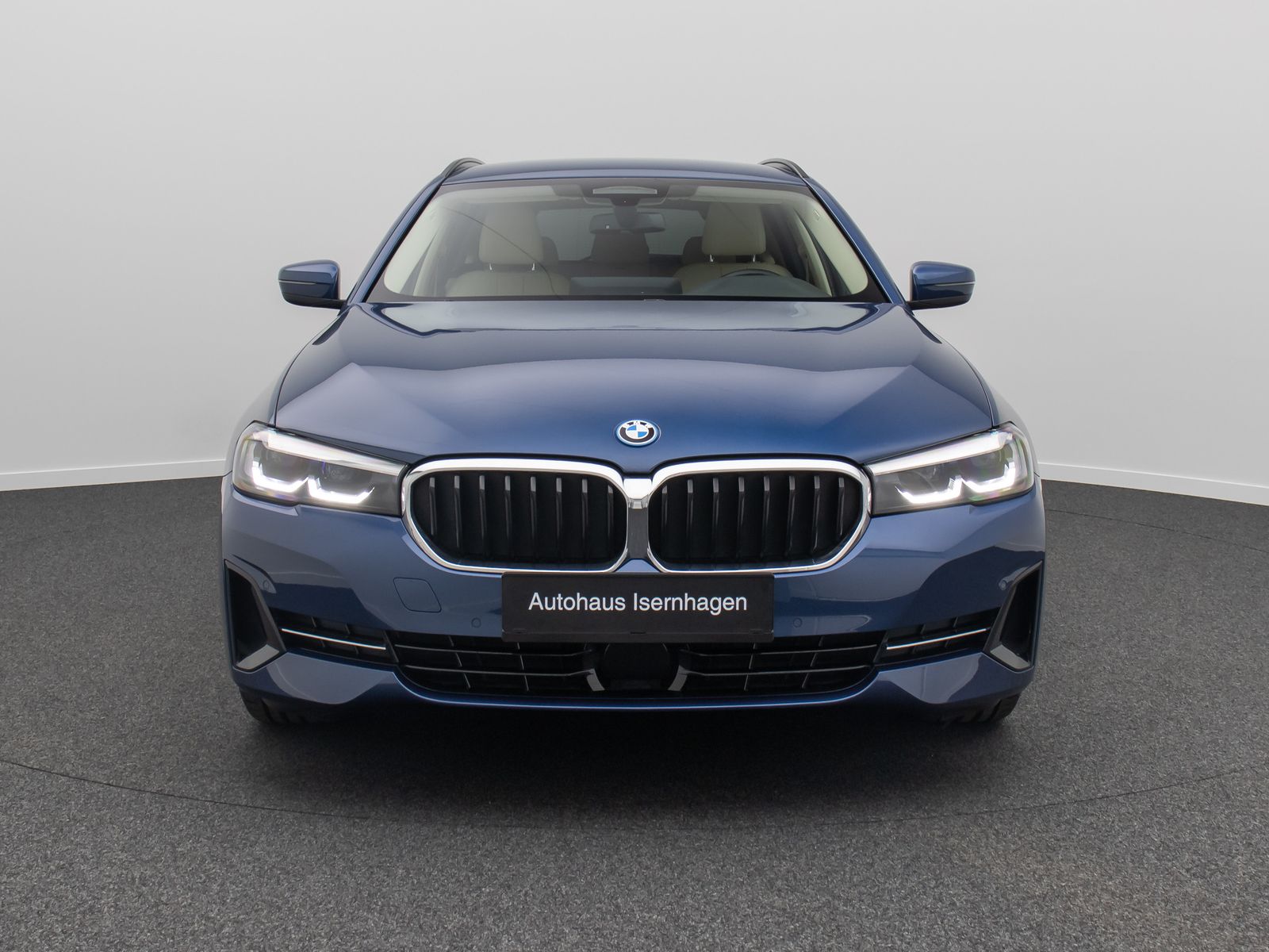 Fahrzeugabbildung BMW 530e Alarm AHK ACC Kamera DAB HiFi WLAN Sport