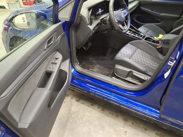 Fahrzeugabbildung Volkswagen Golf VIII Variant TDI R-Line DSG LED Navi AID AC