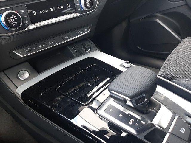 Fahrzeugabbildung Audi Q5 Sportback S line 40TDI quattro AHK Matrix 20"
