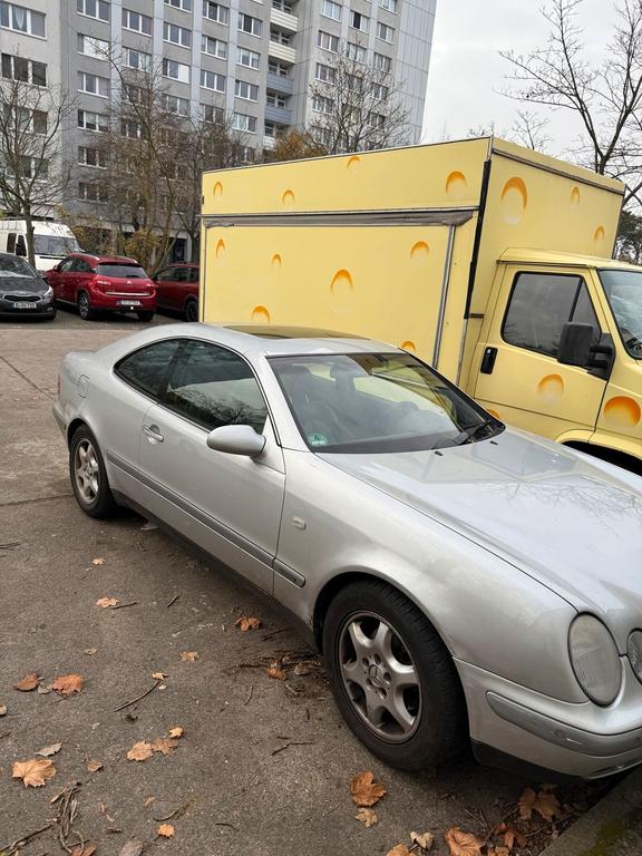 Mercedes-Benz CLK 230