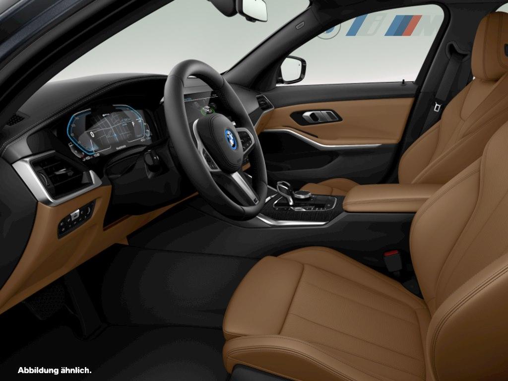 BMW 320e LED-/LM/PDC/Live Cockpit