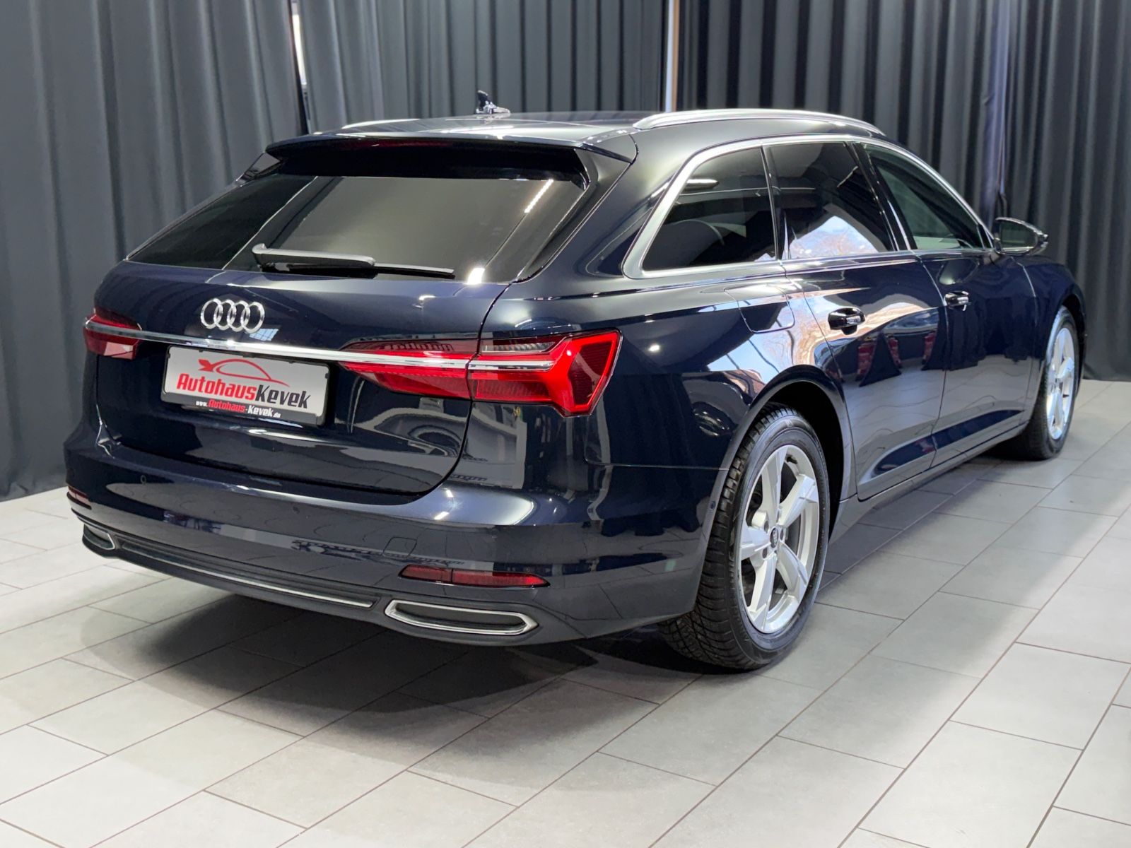 Fahrzeugabbildung Audi A6 Avant 45 TFSI sport|S-TRONIC|LEDER|NAVI|