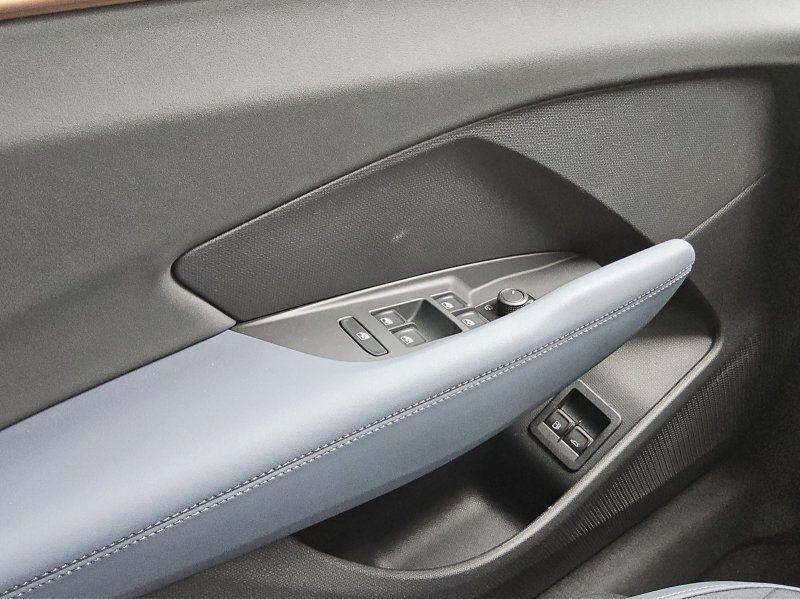 Fahrzeugansicht 16 Fahrzeugabbildung CUPRA Terramar 1.5 e-Hybrid DSG AHK+MATRIX-LED+NAVI+K