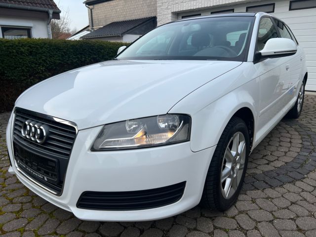 Audi A3 Sportback 1.4 TFSI Ambiente Panorama Dach