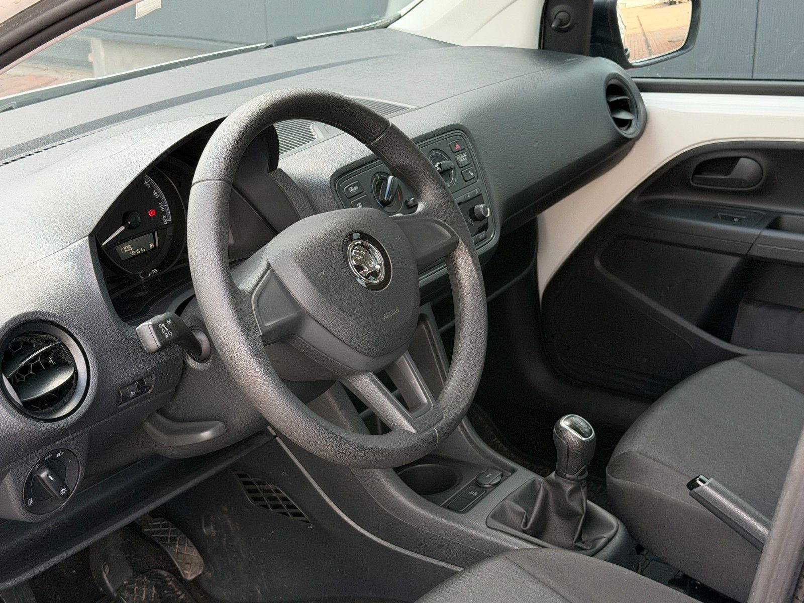 Fahrzeugabbildung SKODA Citigo 1.0 Active *Klima*Sitzhzg*Allwetter*DAB*