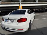 BMW 230i Coupé Sport Leder / H&K / R. Kamera - weiße BMW 230