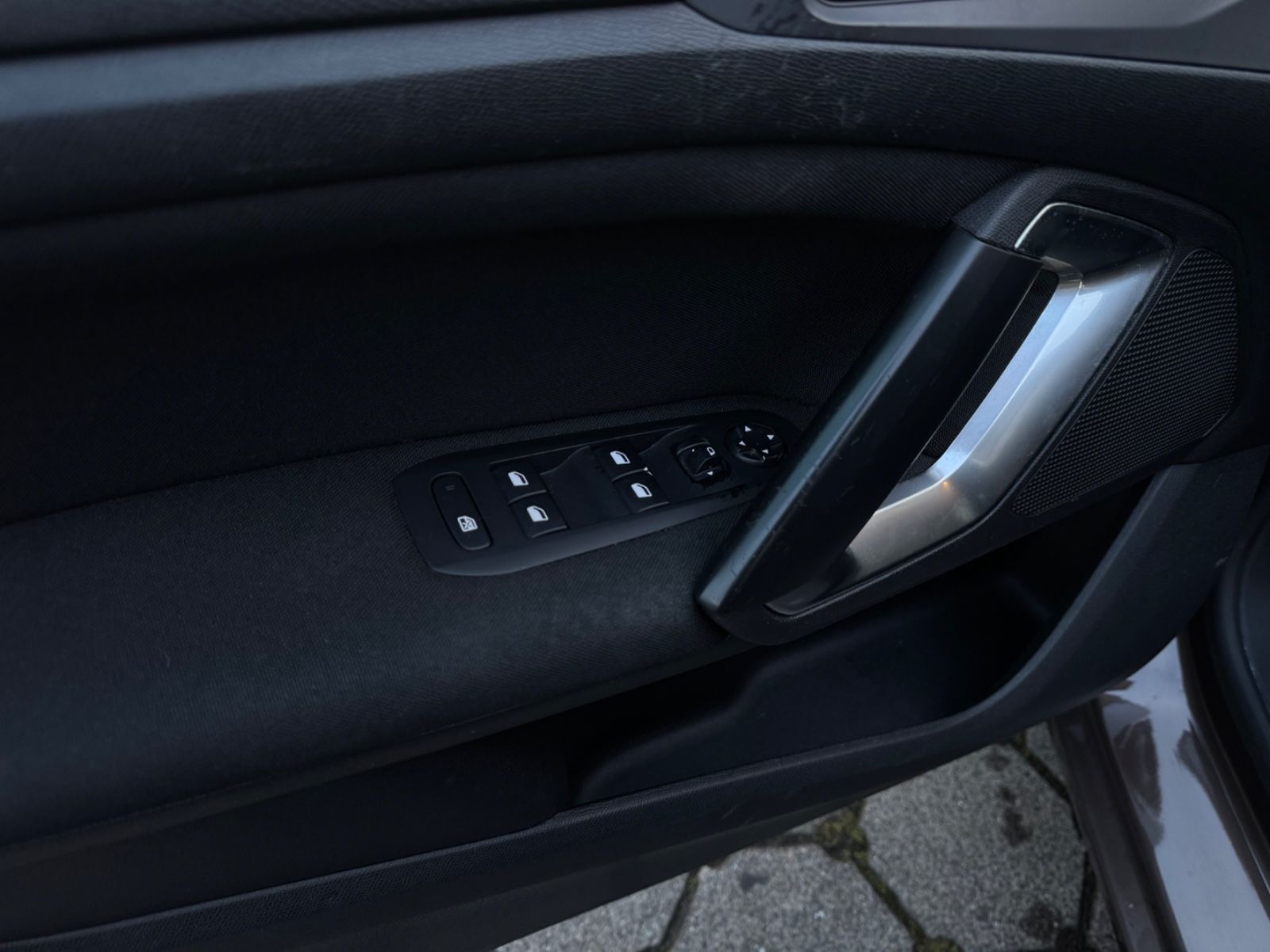 Fahrzeugabbildung Peugeot 308 Access Navi*PDC*SHZ*Garantie