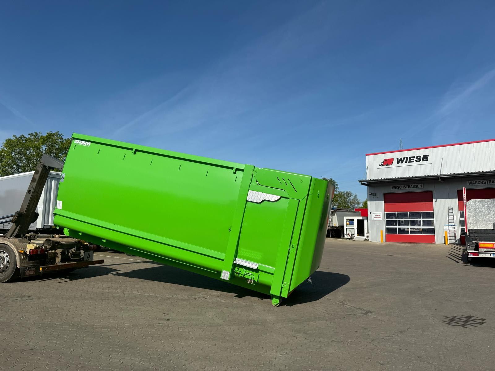 Fahrzeugabbildung Andere RSM Abrollcontainer 38m³ mit hydr. Heckklappe