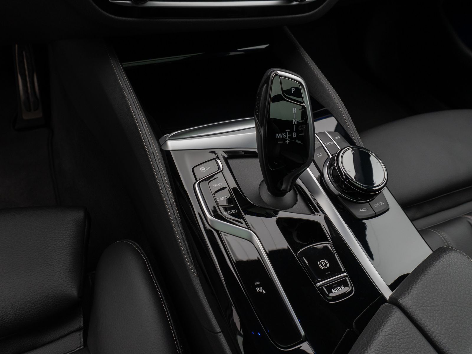 Fahrzeugabbildung BMW 540d xD M Sport Panoram Kamera Laser HUD DAB H/K