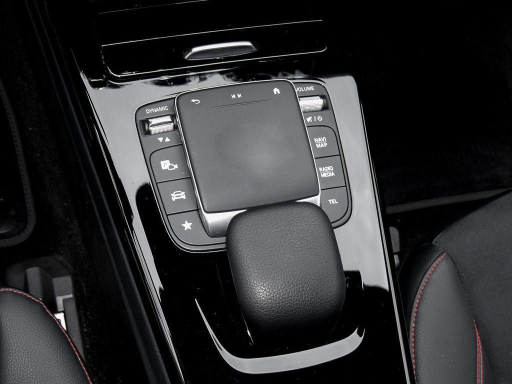 Mercedes-Benz A 220 d |AMG|NIGHT|NAVI|MBeam|KEYL|KAM|MBUX|PTS