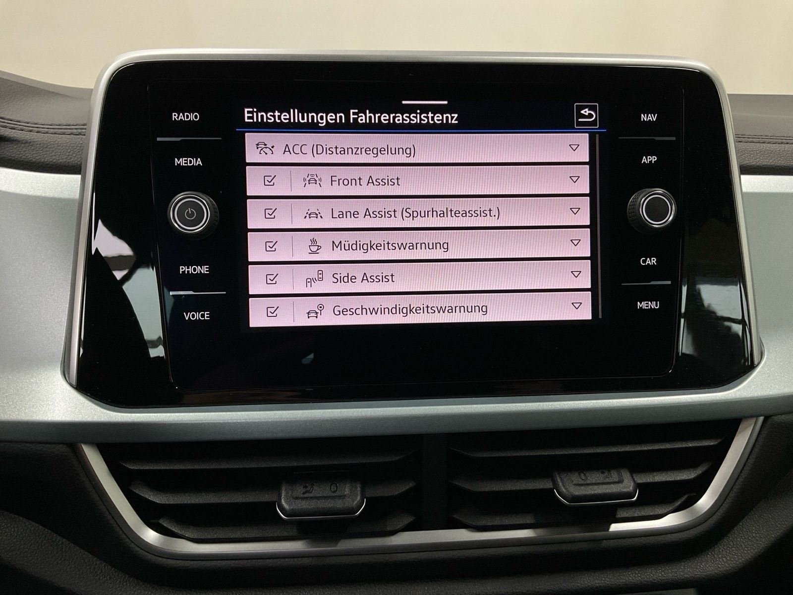 Volkswagen T-Roc - Bild 18