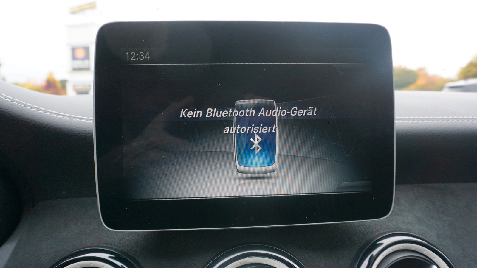 Fahrzeugabbildung Mercedes-Benz A 180d AMG Line T.Leder,LED, Navi,SH,PDC