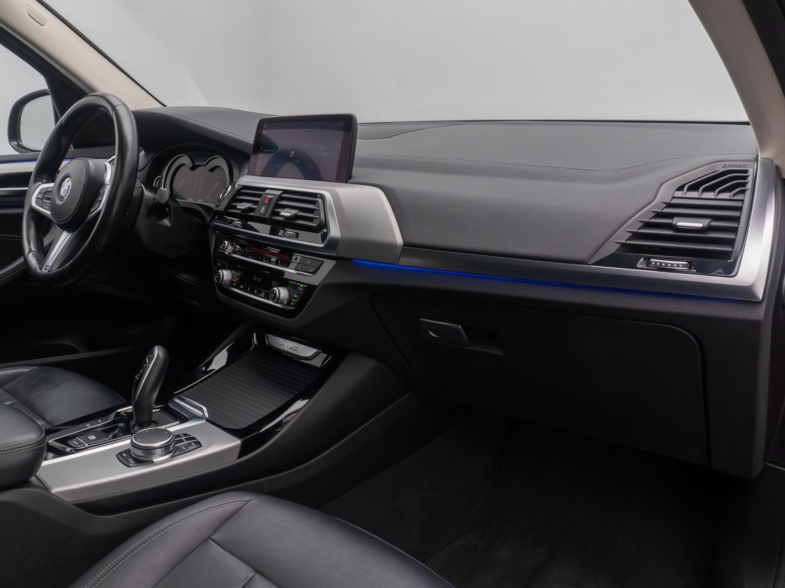 Fahrzeugabbildung BMW X3 xD30i Luxury Line AHK Panorama HUD DAB 21Zoll