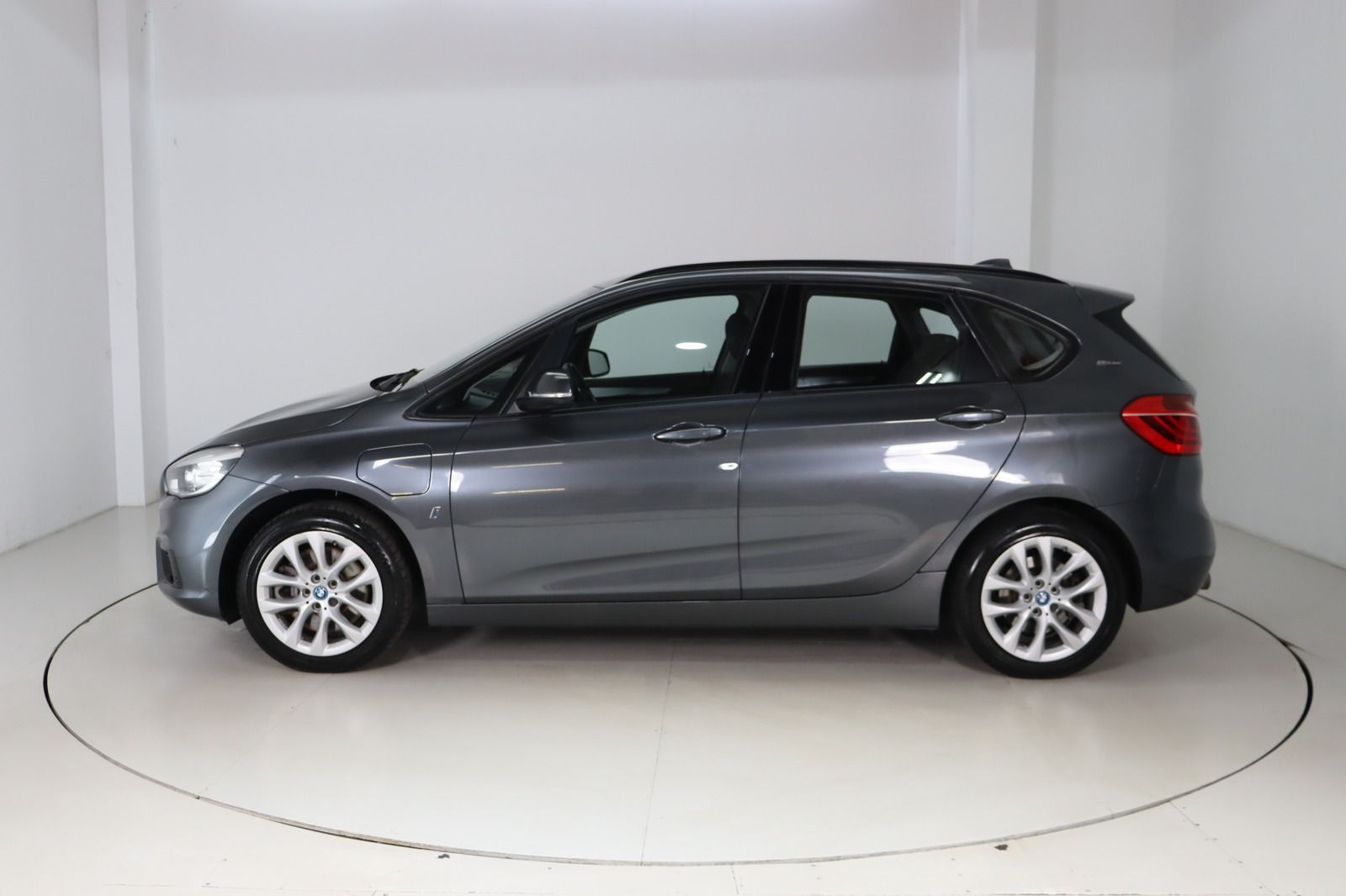 Fahrzeugabbildung BMW 225 xe i Performance Advantage Active Tourer