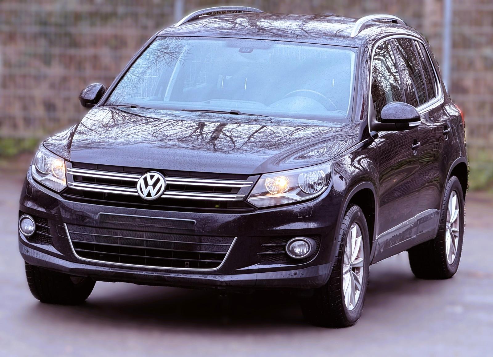 Volkswagen Tiguan Sport & Style 4Motion NAVI AHK PDC SHZ