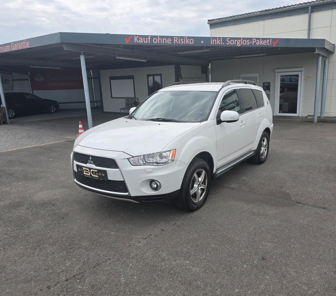Mitsubishi Outlander 2 WD Euro 5/Scheckheft/Xenon/Tüv 11/26