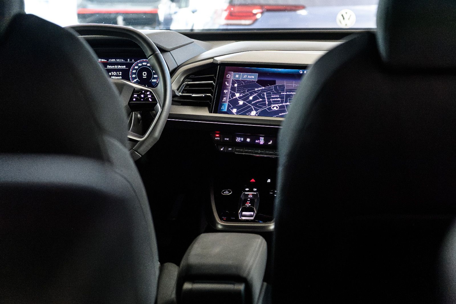 Fahrzeugabbildung Audi Q4 e-tron 45 quattro S-Line MATRIX/RFK/NAVI/