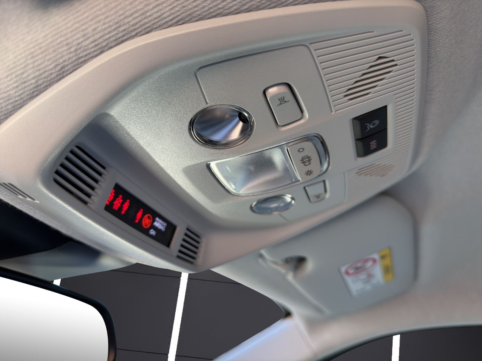 Fahrzeugabbildung Citroën C3 Aircross  Hybrid 145 MAX/Navi/Head Up/Tempo