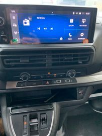 Bild 19 Opel Vivaro Kasten M Flügeltüren + 2x Schiebetüren