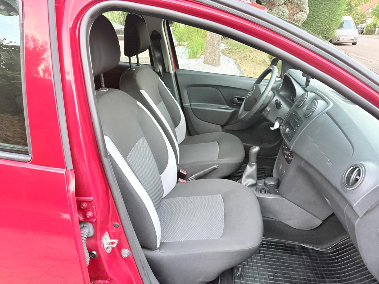 Dacia Logan 2015 — photo 9