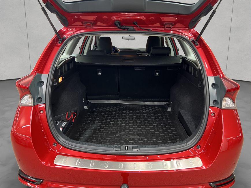 Toyota Auris Touring Sports
