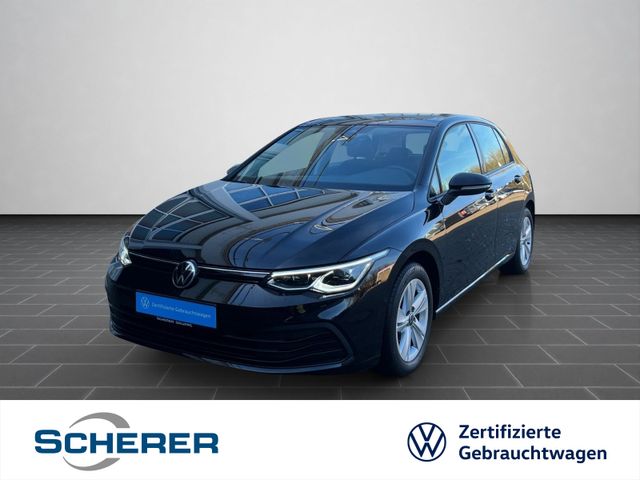 Volkswagen Golf Life 1.5 eTSI DSG MATRIX PANO AHK