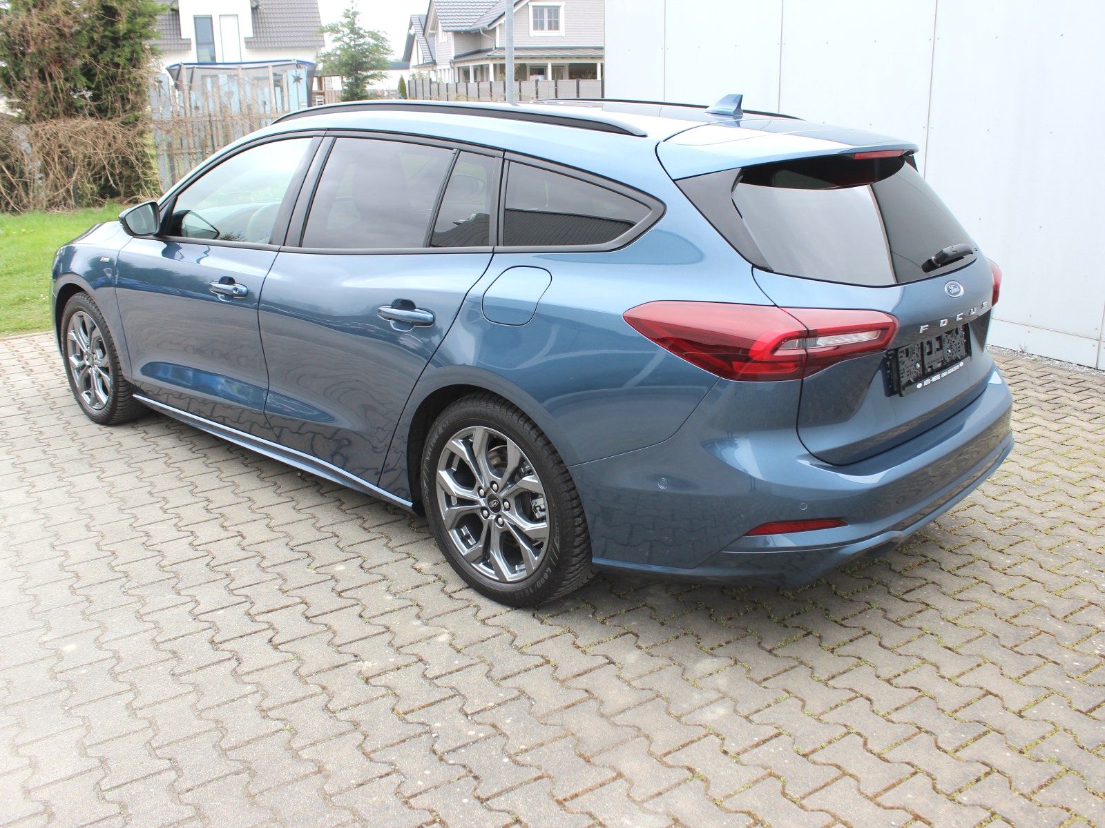 Fahrzeugabbildung Ford Focus ST-Line X 1,0 EcoBoost Mild Hybrid