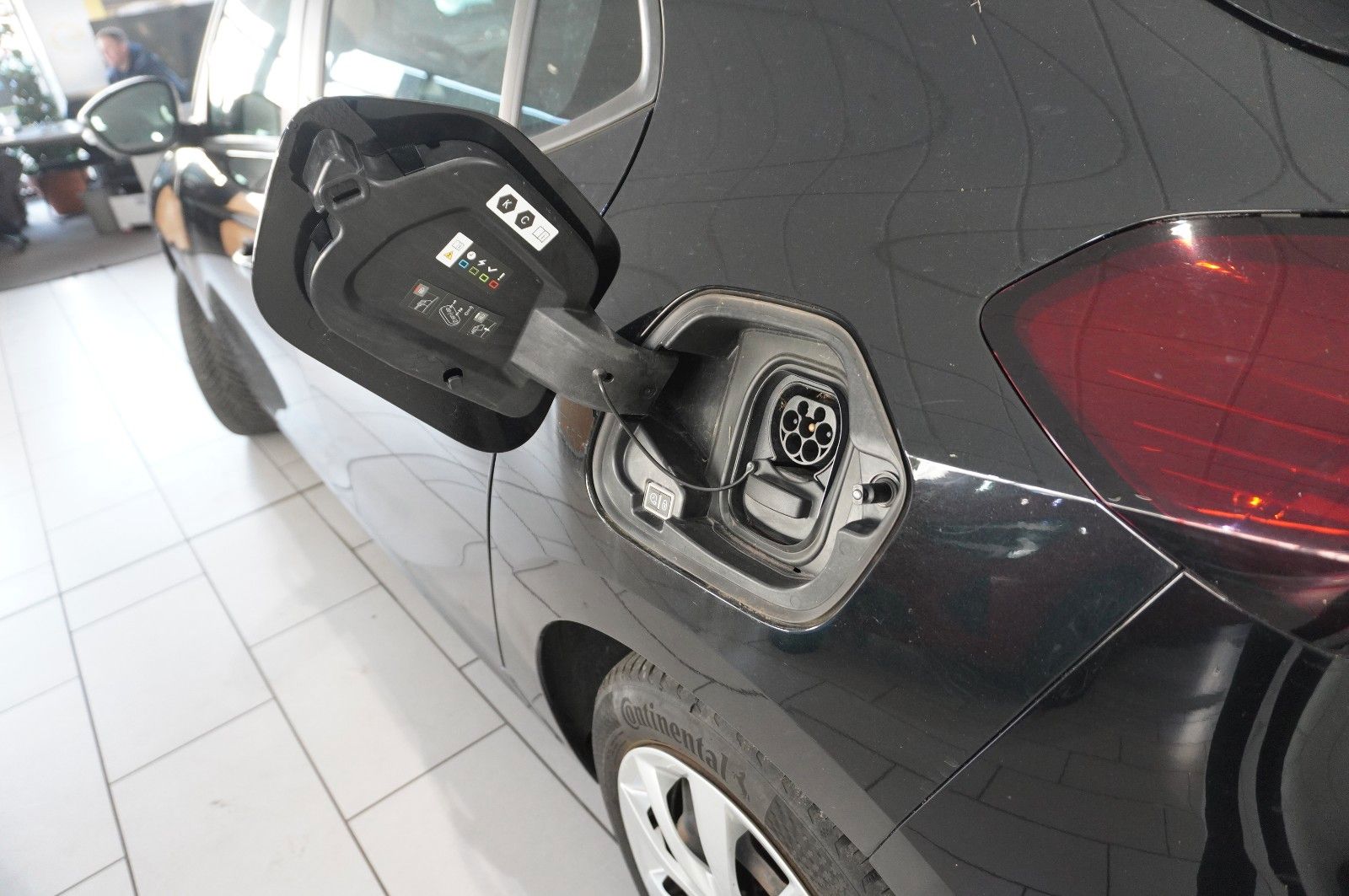 Fahrzeugabbildung Opel Corsa-e F EDITION 1-PHASIG NAVI/VIRT./SPORT/DAB+