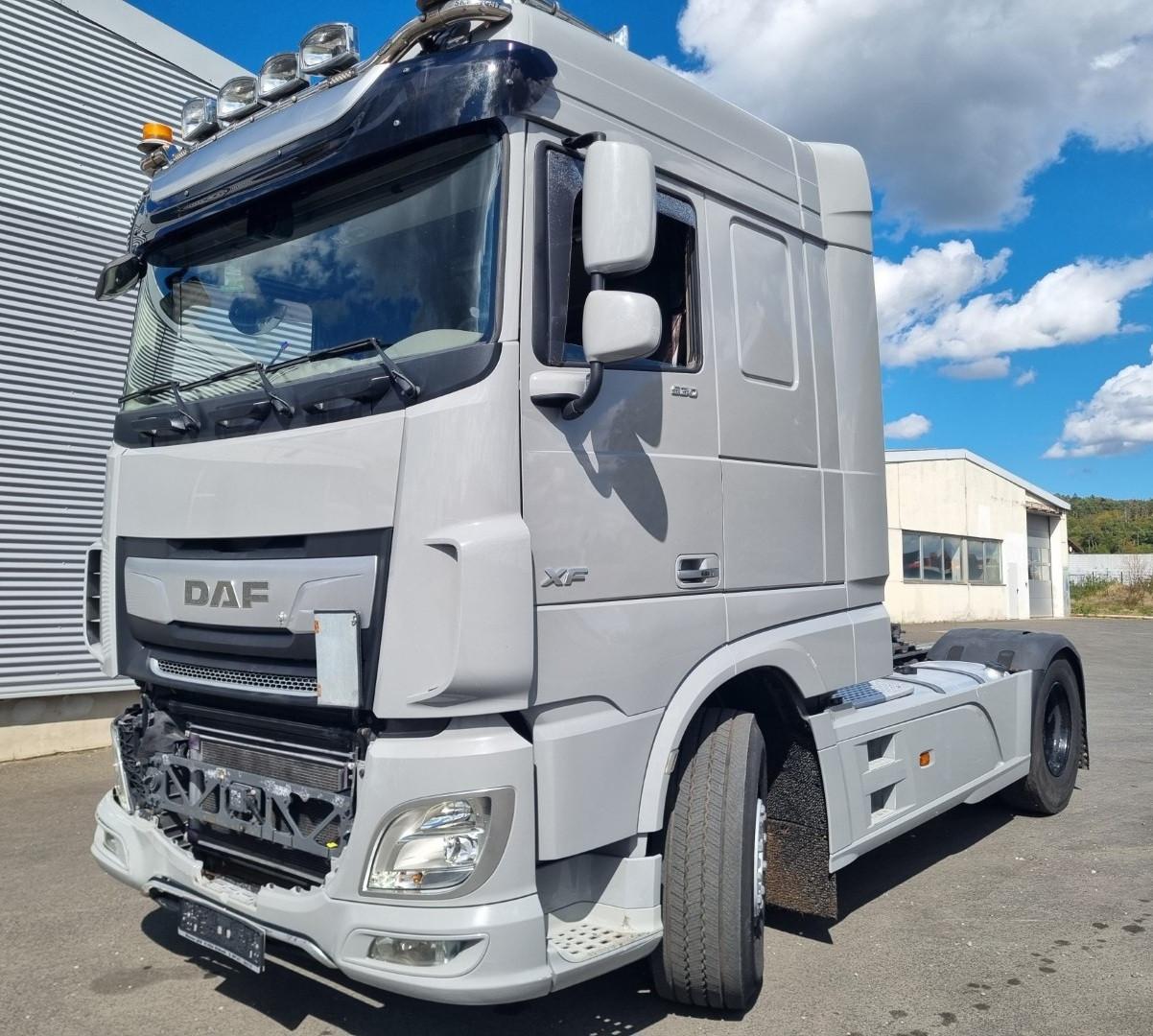 DAF XF 530 FT beschädigt