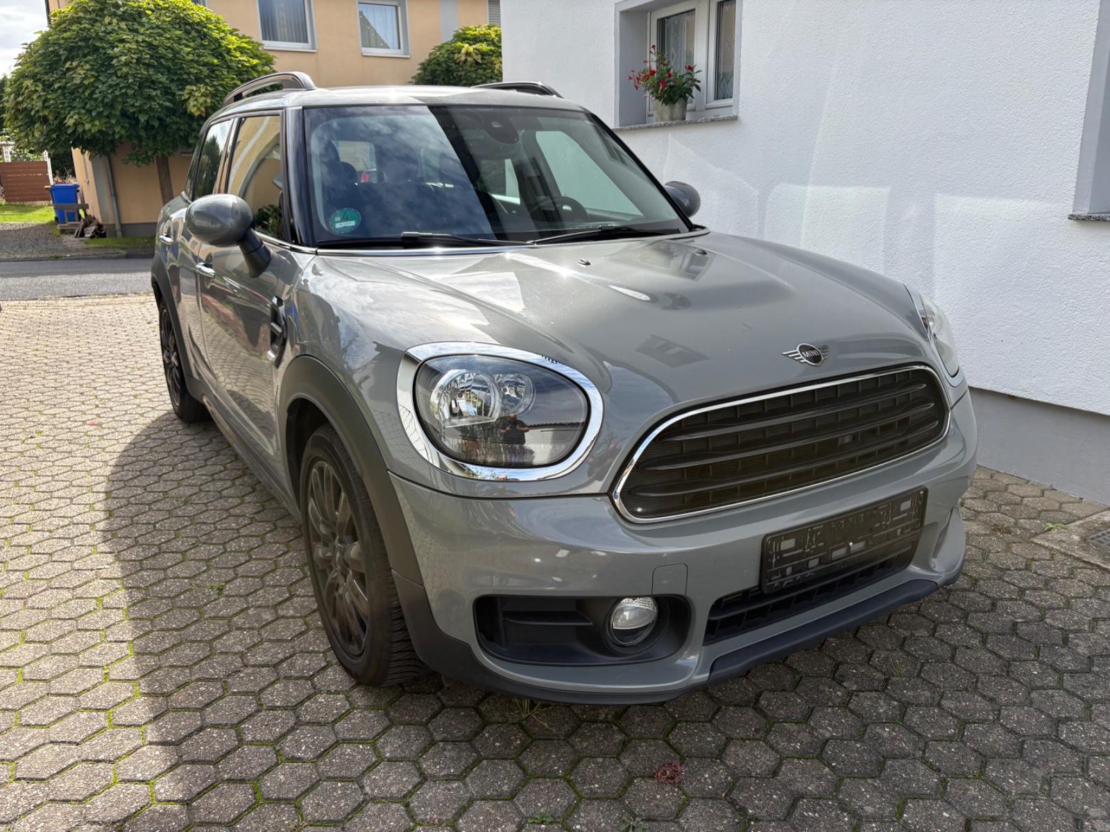 MINI One Countryman