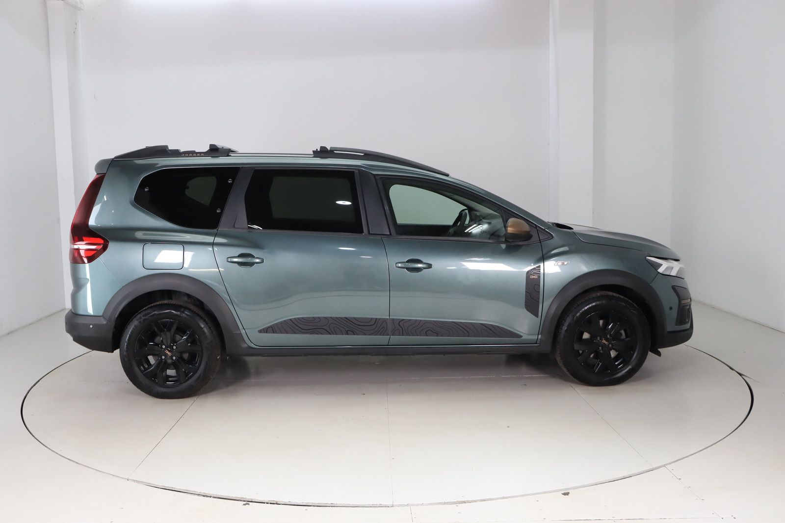 Fahrzeugabbildung Dacia Jogger  TCe * 7-Sitzer * Navi * LED * Sitzhzg.