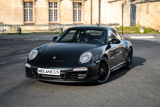 Porsche 911 Carrera GTS Coupe