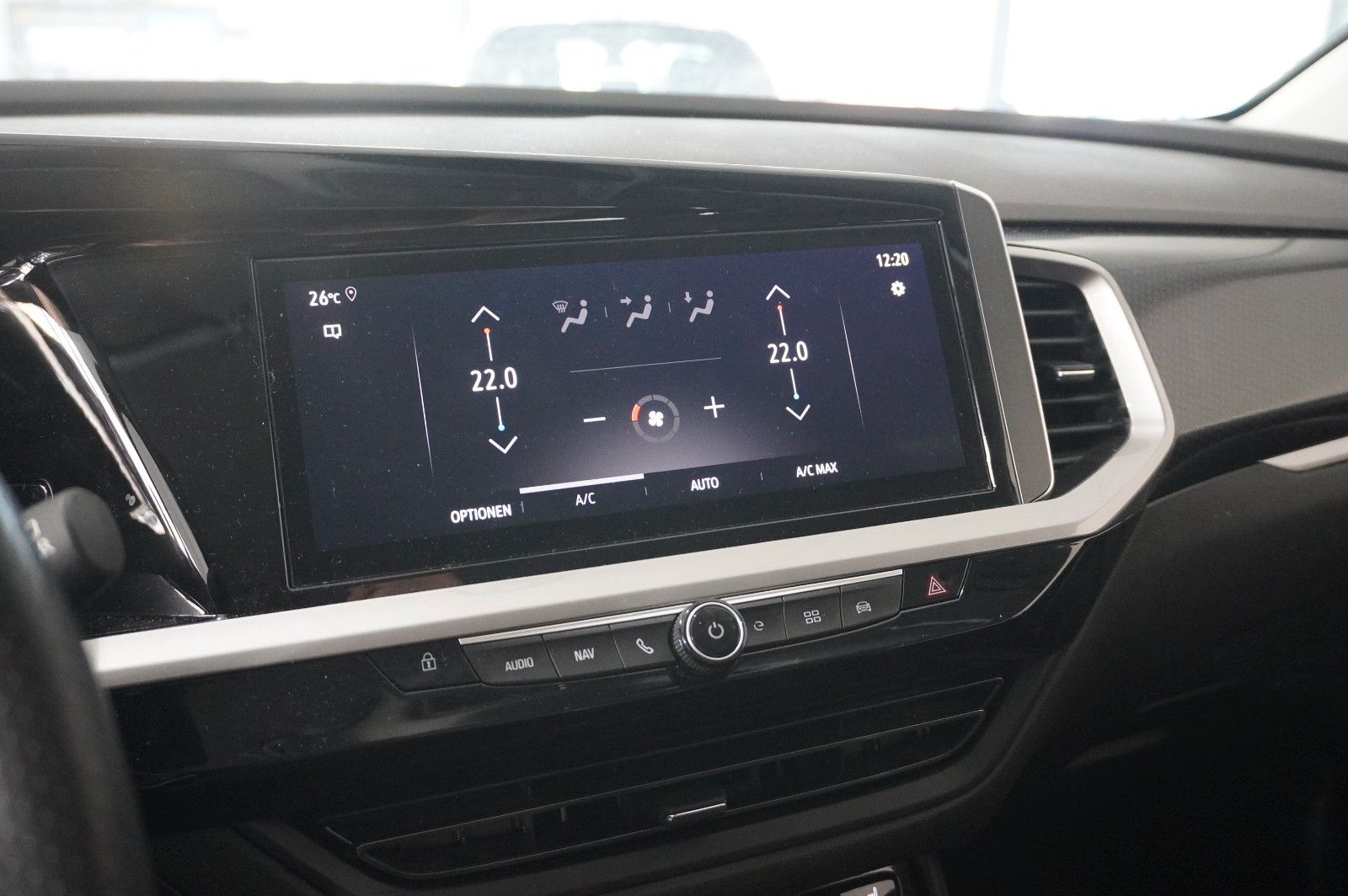 Fahrzeugabbildung Opel Grandland (X) 1.6T GSe HYBRID 4X4 NAVI/LED/SPORT