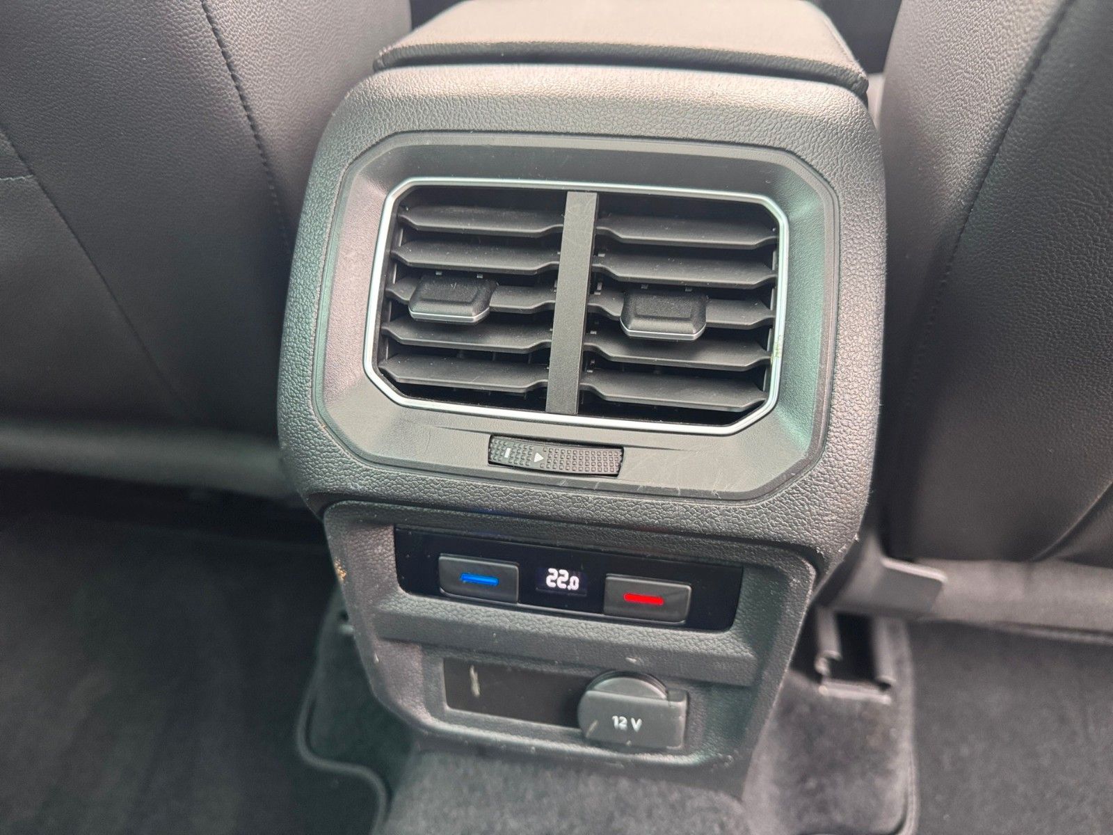 Fahrzeugabbildung Volkswagen Tiguan Highline 2.0TDI 4Motion