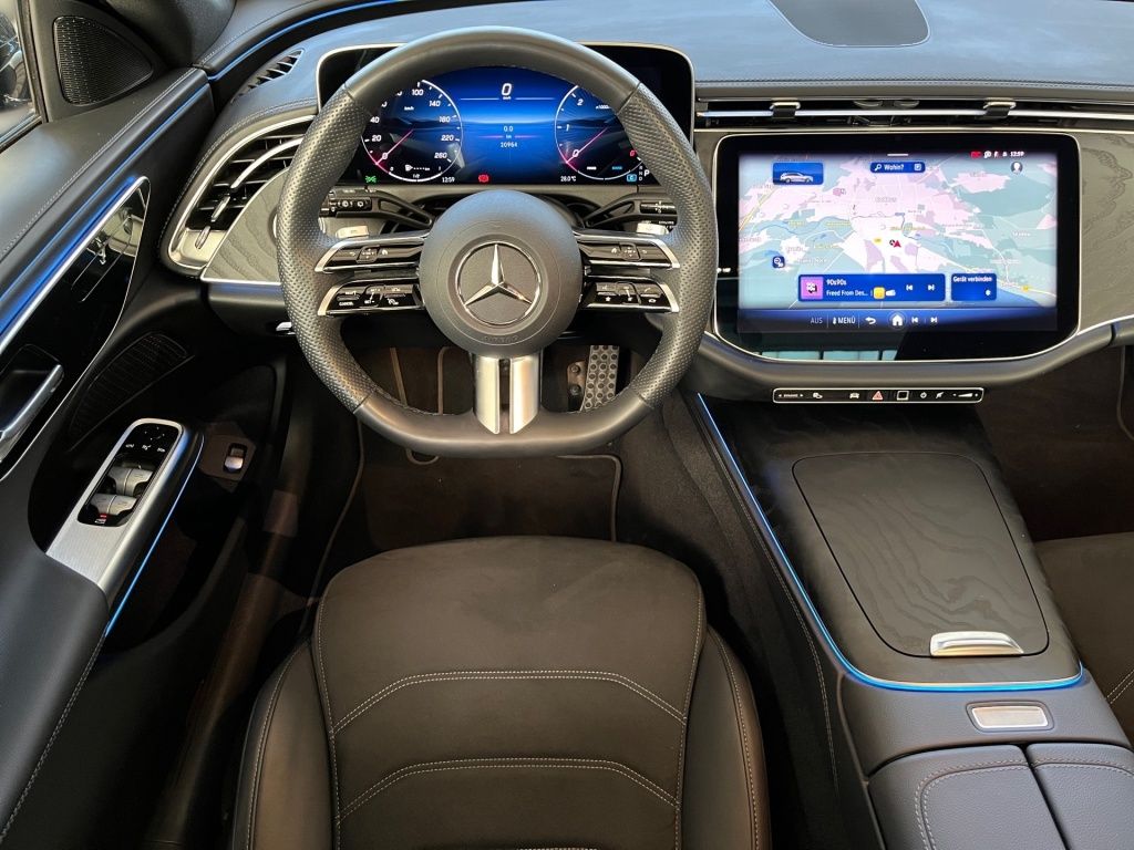 Fahrzeugabbildung Mercedes-Benz E 220 dT AMG Night AHK ACC Pano Totwi. LED SHZ
