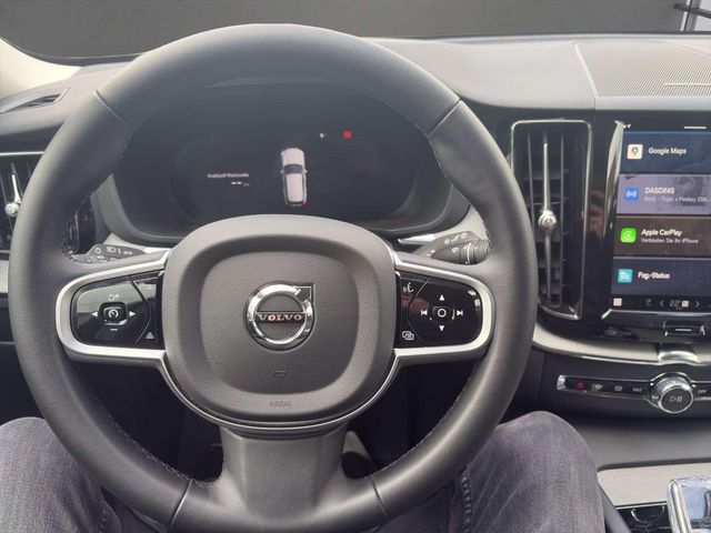 Volvo XC60 B5 AWD Plus Dark