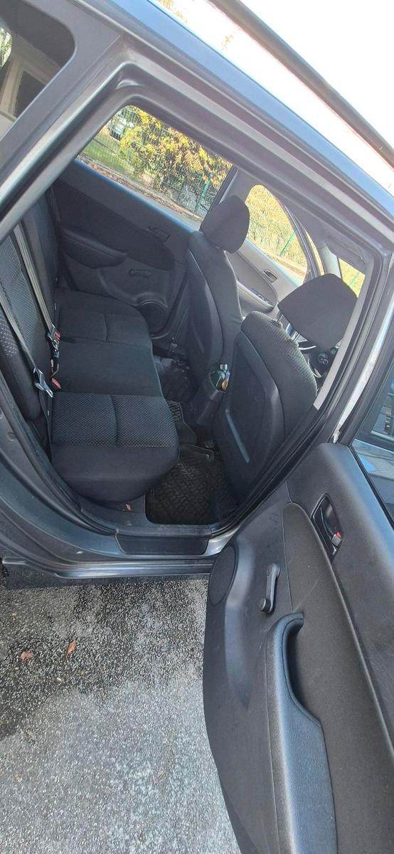 Hyundai i30 2011 — interior