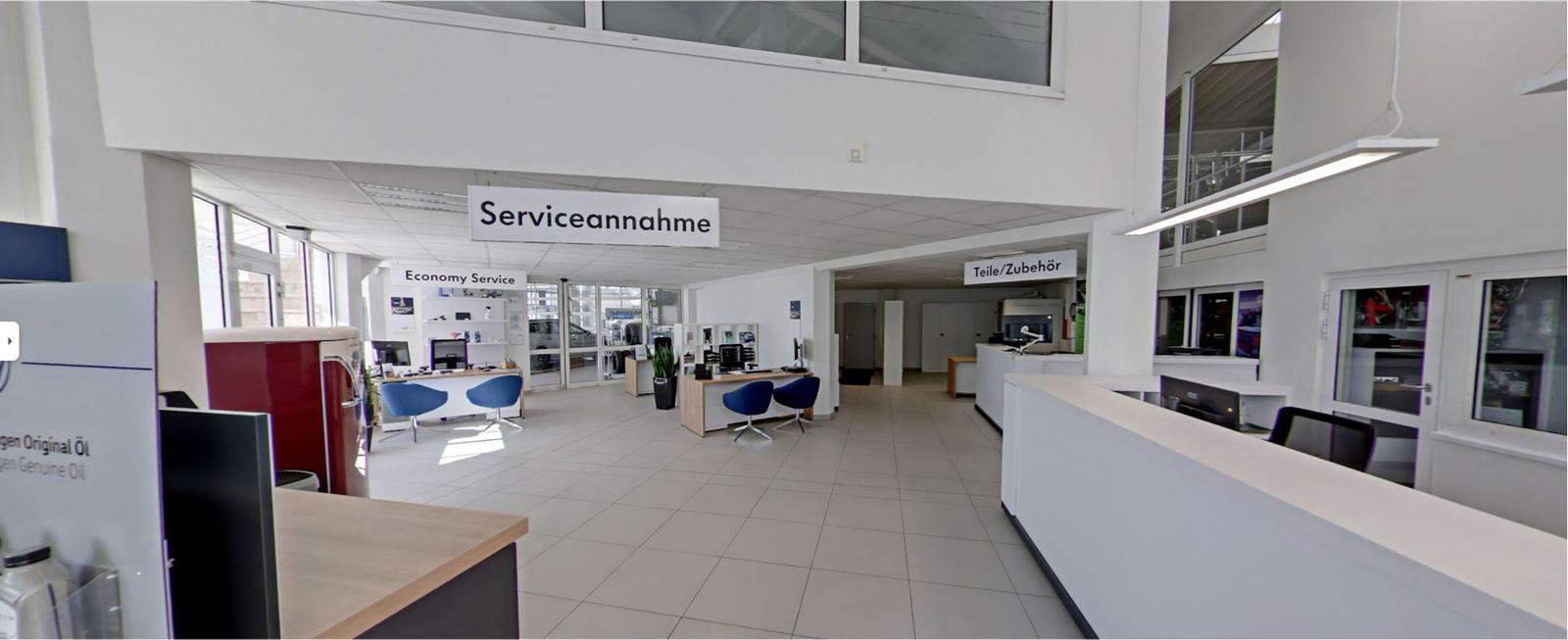 showroom-image-top