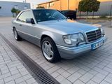 Mercedes-Benz E320 Coupe C124 H Kennzeichen - gebrauchte Mercedes-Benz E 320 aus dem Jahr 1996
